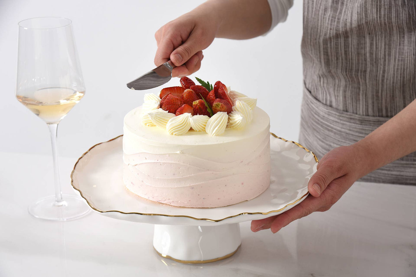 Round Cake Stand