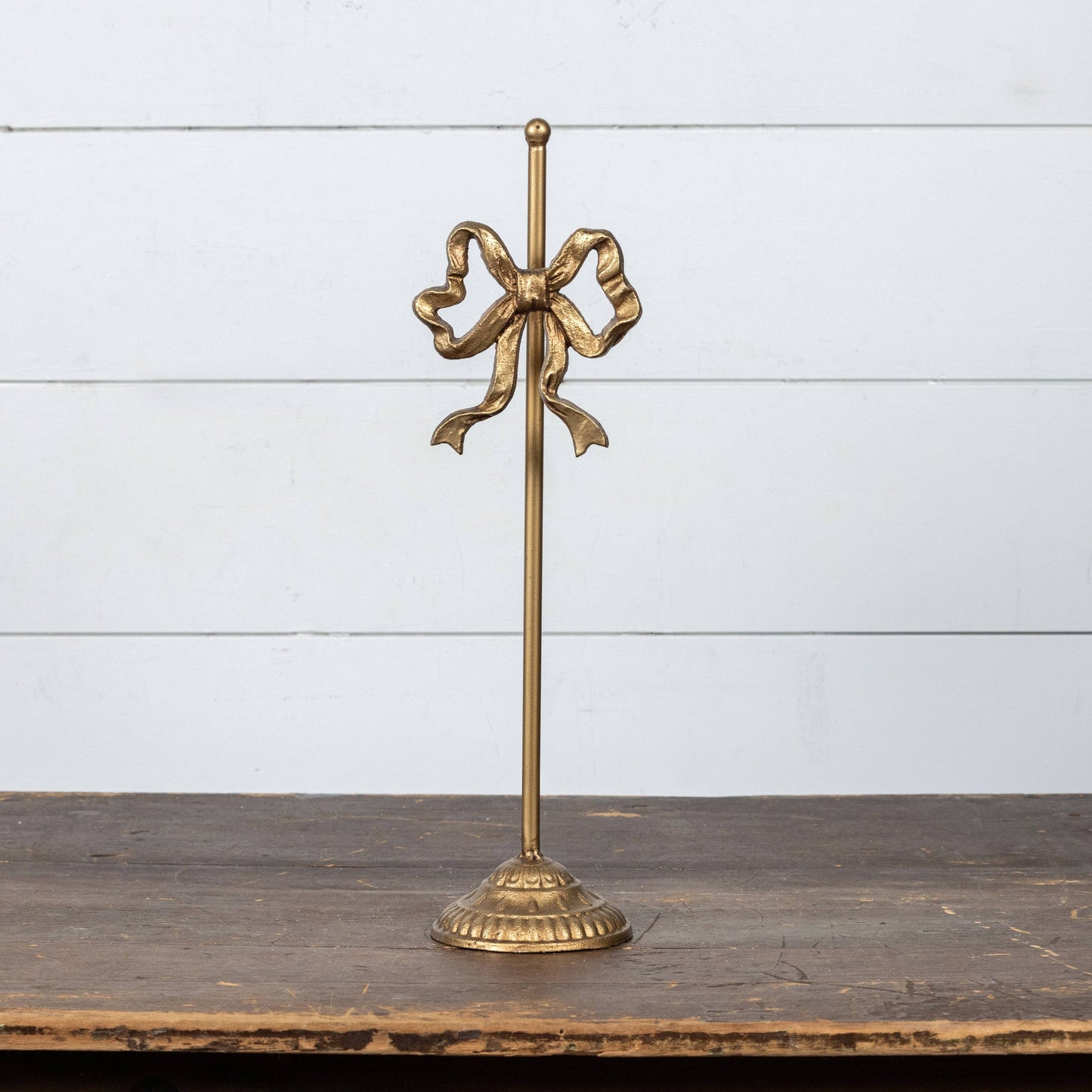 The Heirloom Bow Wreath Stand – 8.25”