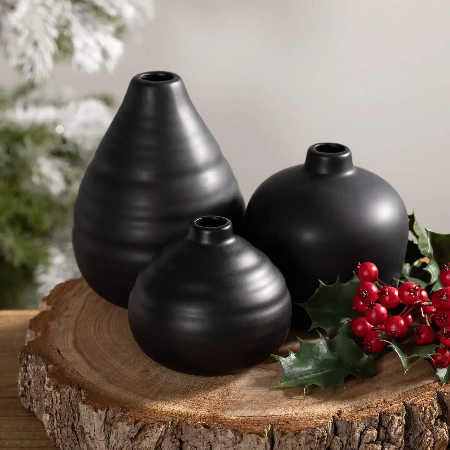 Ebony Compact Vase Set