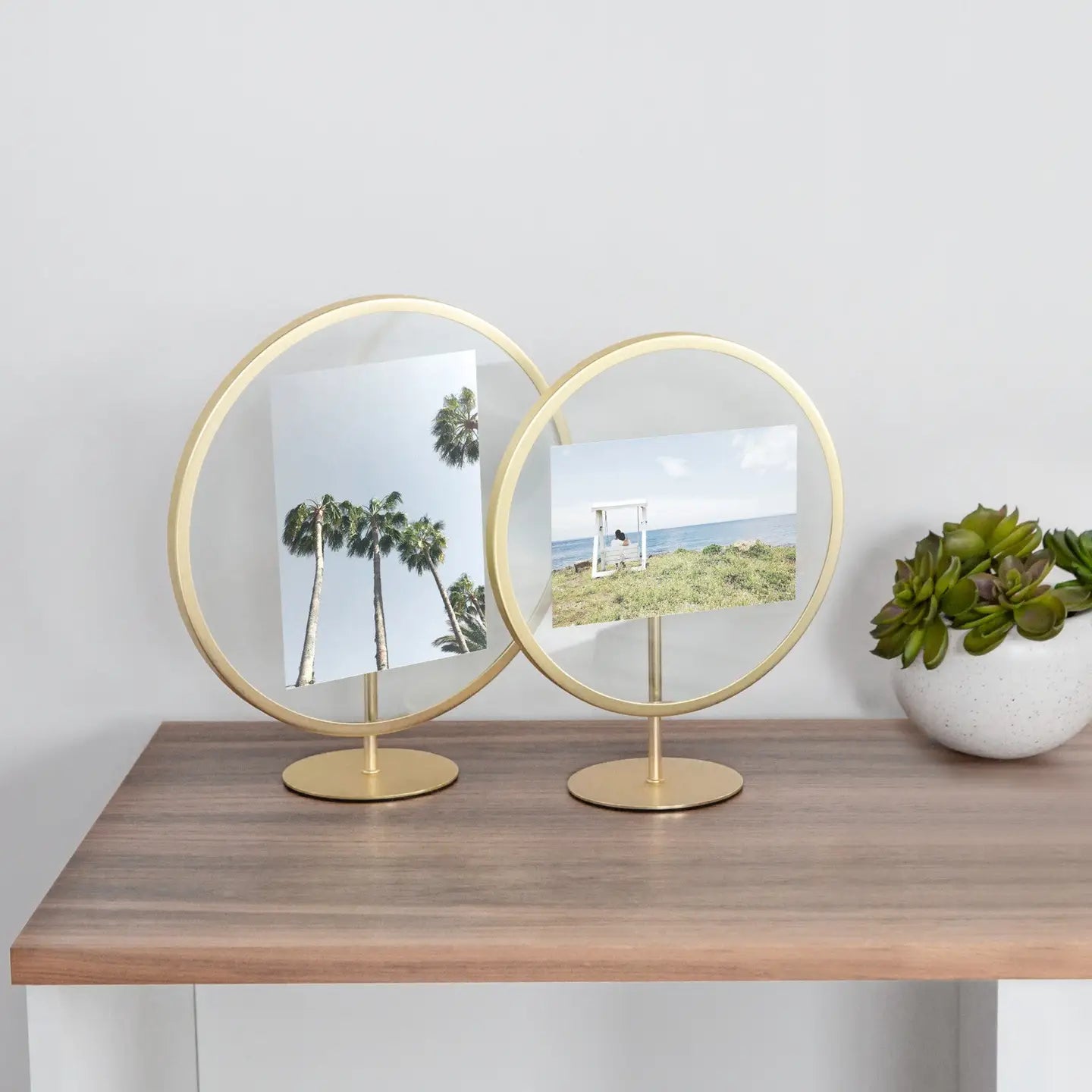 Infinity Floating Picture Frame