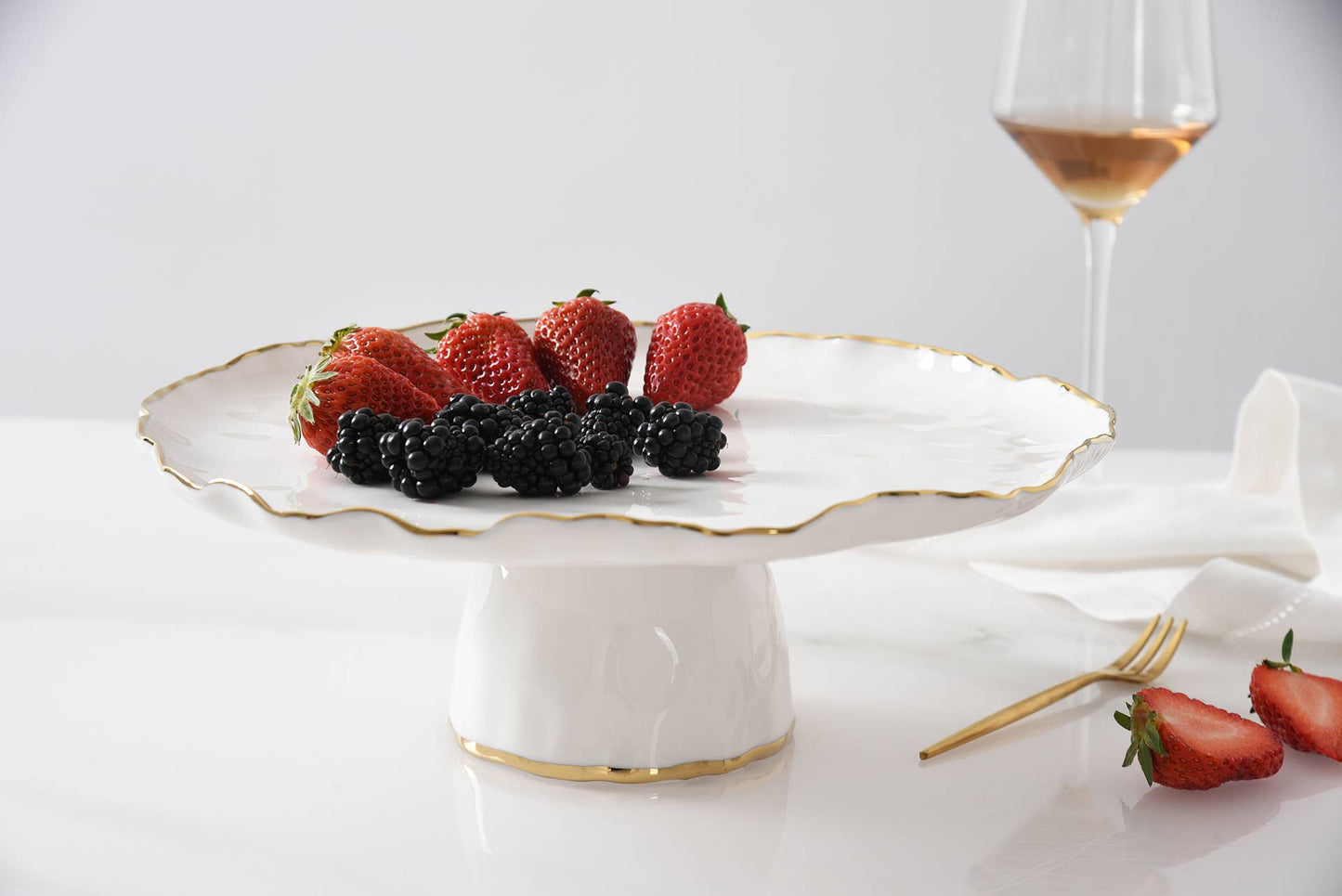 Round Cake Stand