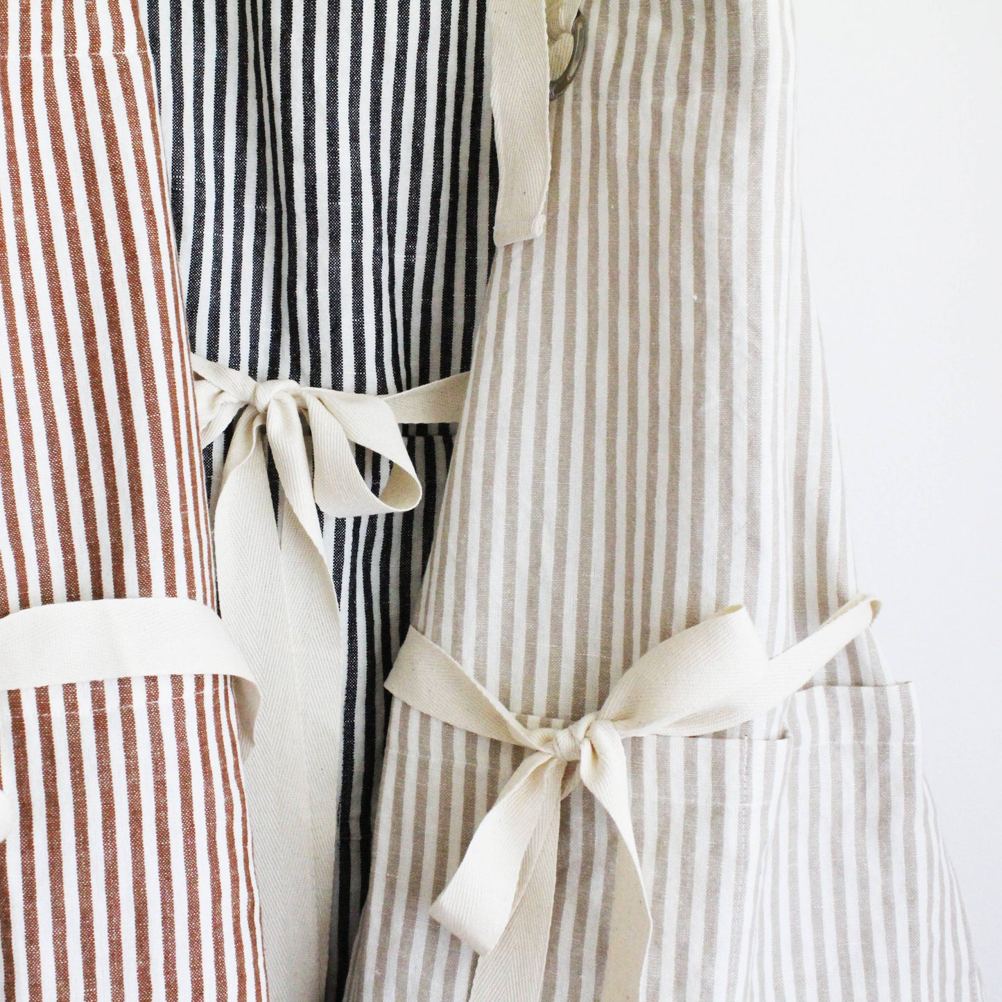 Ruffle Pin Stripe Apron: Green