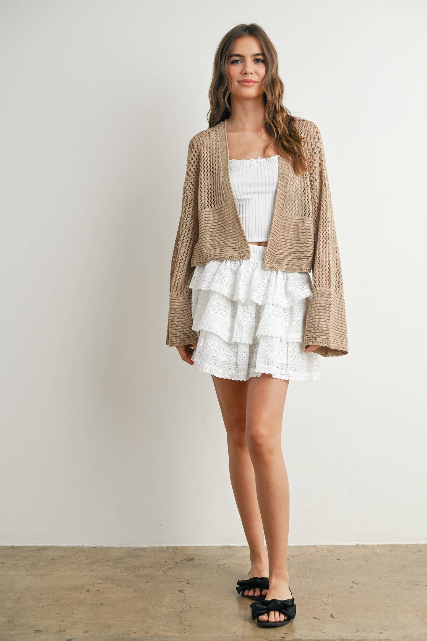 The Rowan Cardi – Textured Crop in Taupe